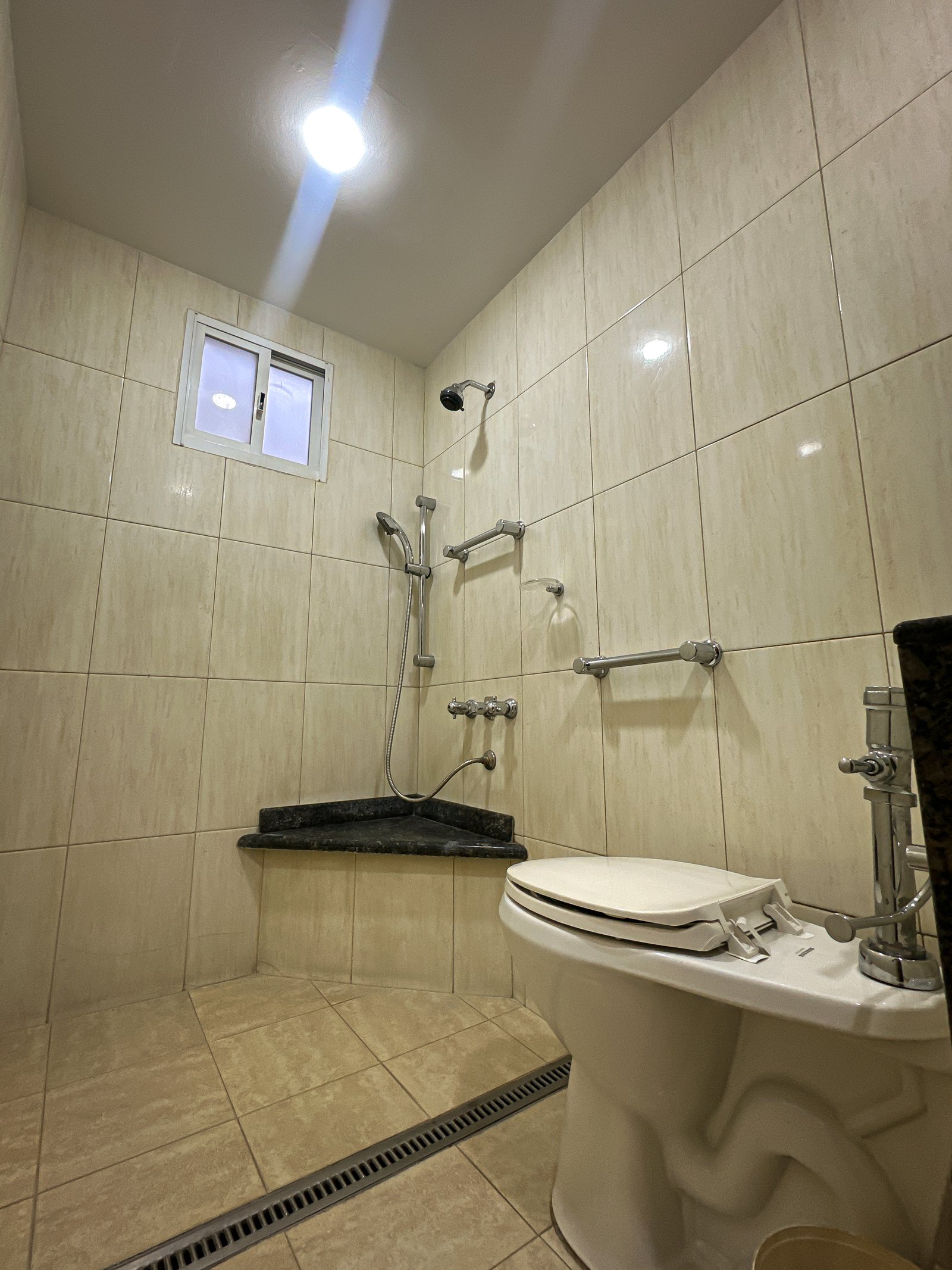 Fotografía de un baño en el Hotel MPV